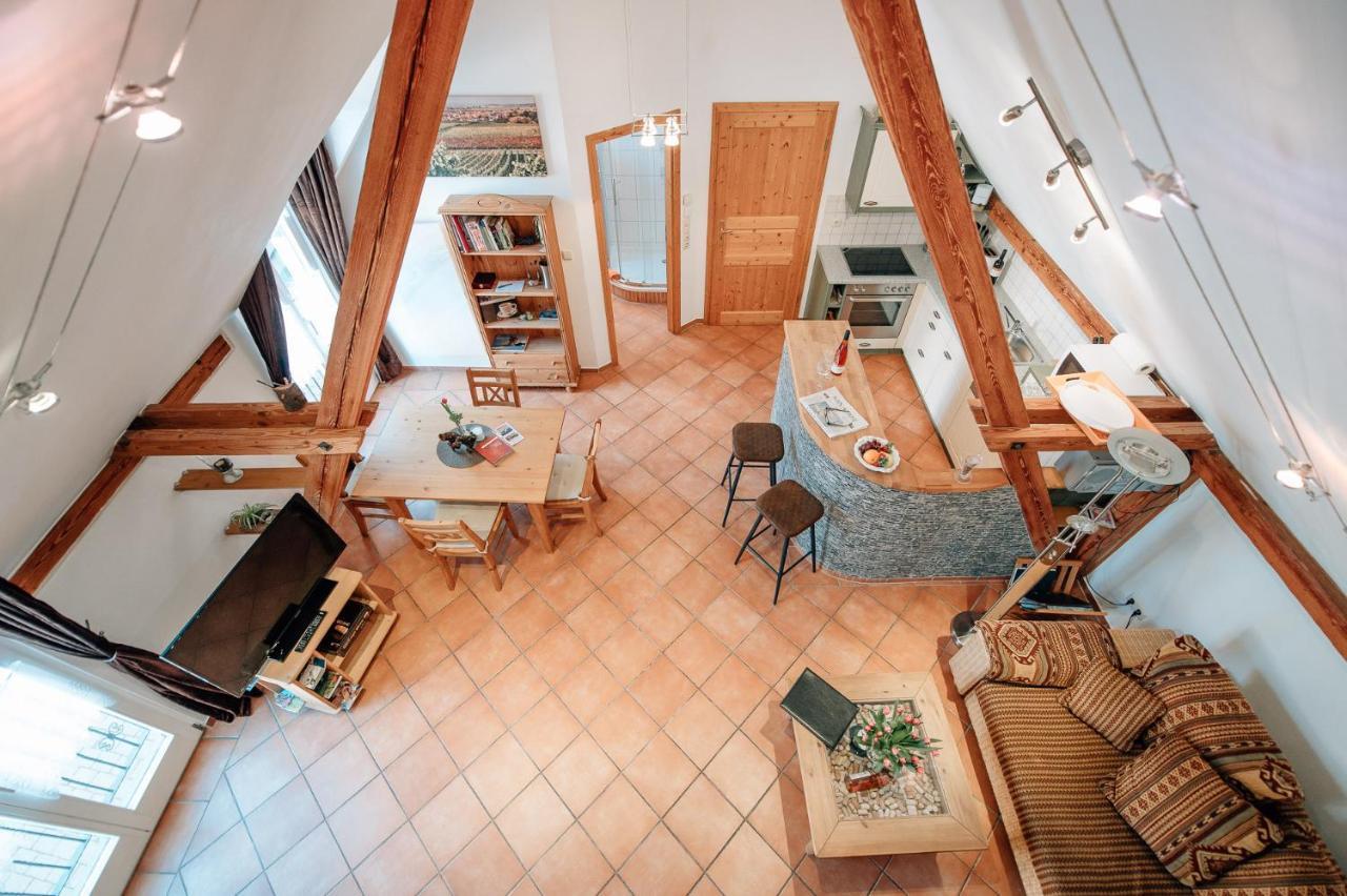 Winzerhof & Weincafe Guempelein *